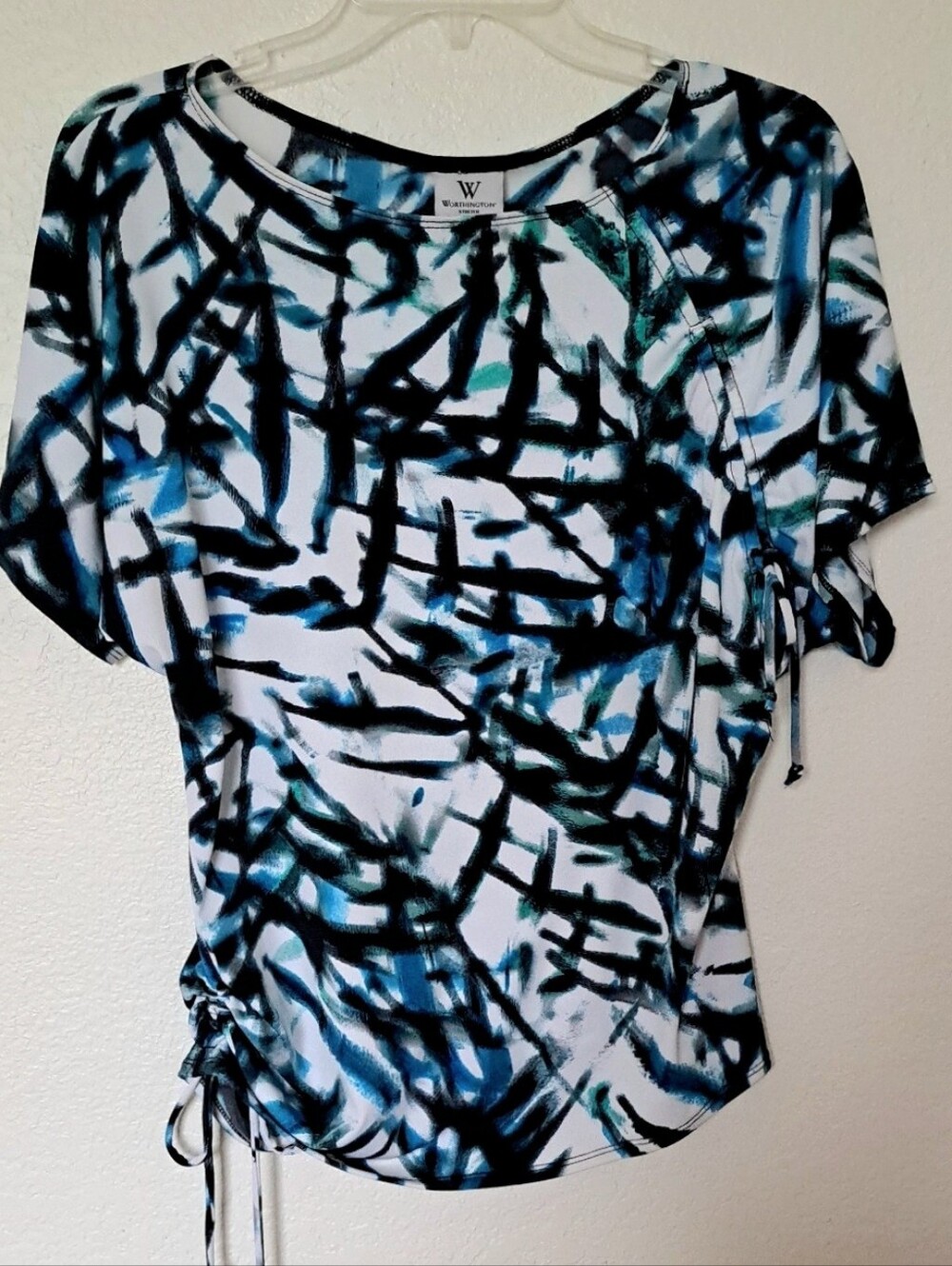 Worthington Abstract Brushstroke Short Sleeve Top in Blue and Black